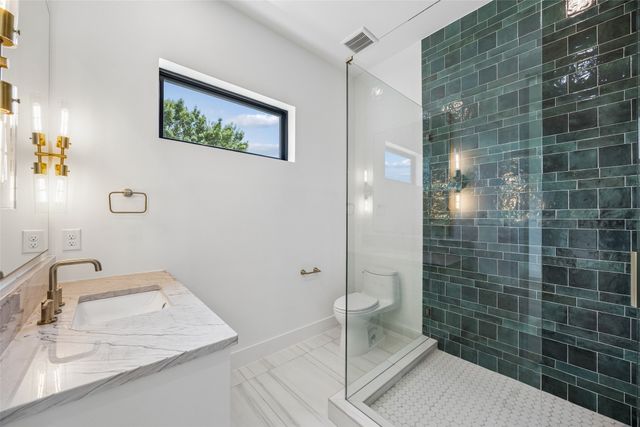 3807 Pallos Verdas Drive, Dallas, TX 75229