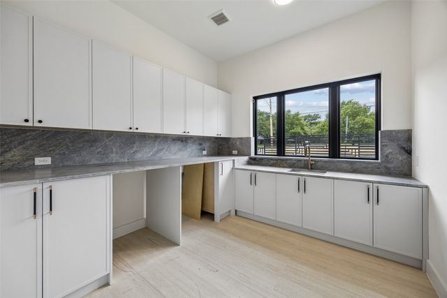 3807 Pallos Verdas Drive, Dallas, TX 75229