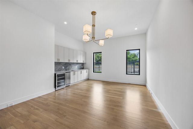 3807 Pallos Verdas Drive, Dallas, TX 75229