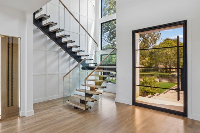 3807 Pallos Verdas Drive, Dallas, TX 75229