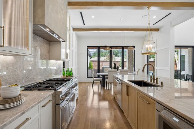 3807 Pallos Verdas Drive, Dallas, TX 75229