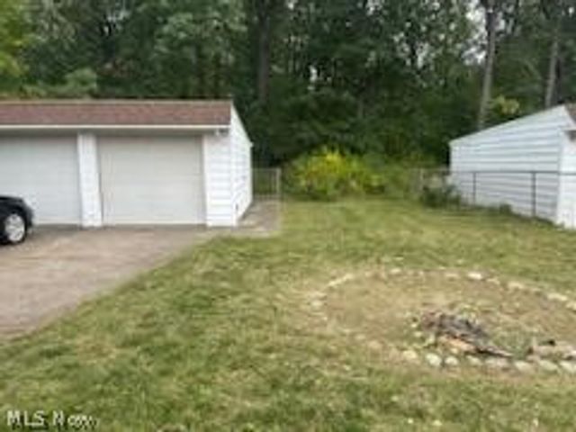 4271 W 162nd Street, Cleveland, OH 44135