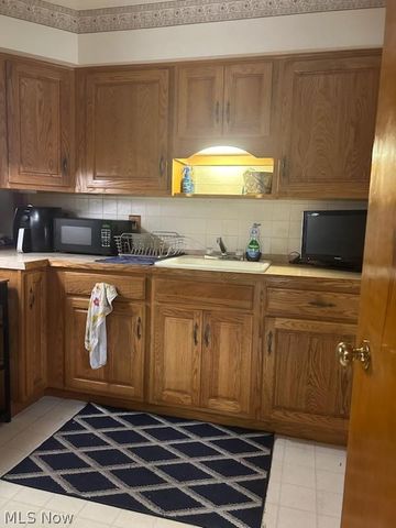 4271 W 162nd Street, Cleveland, OH 44135