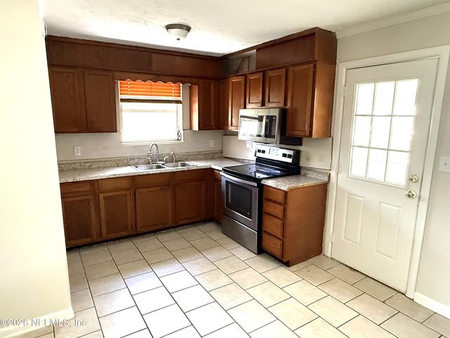 4705 HERTA Road, Jacksonville, FL 32210