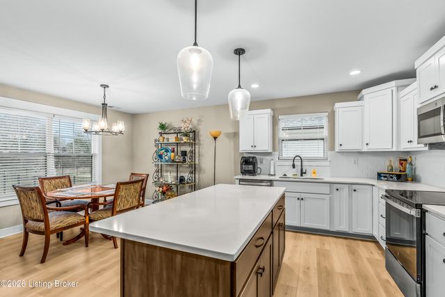 7910 Cultivator Ct, Louisville, KY 40291