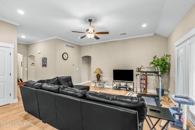 7910 Cultivator Ct, Louisville, KY 40291