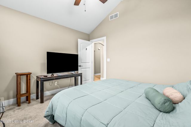 7910 Cultivator Ct, Louisville, KY 40291