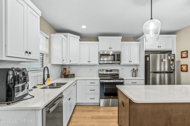 7910 Cultivator Ct, Louisville, KY 40291