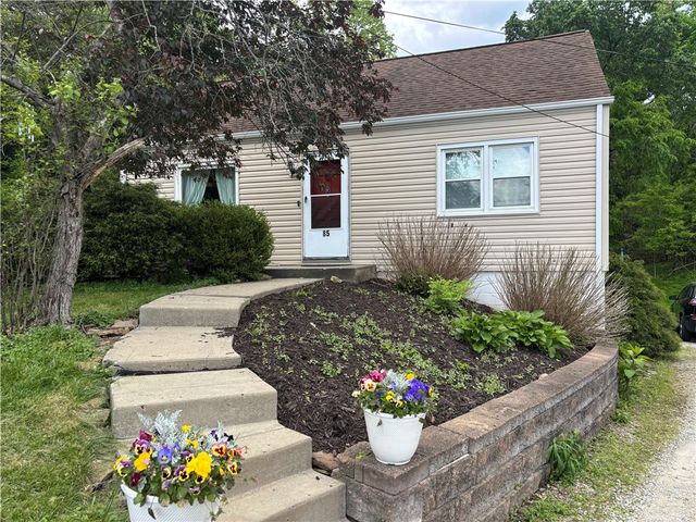 85 Adams Dr, Upper St Clair, PA 15241