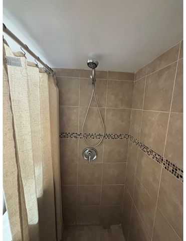 85 Adams Dr, Upper St Clair, PA 15241