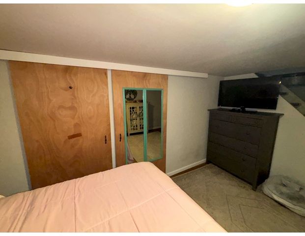 85 Adams Dr, Upper St Clair, PA 15241