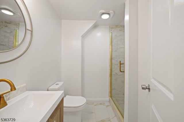 86 Mount Pleasant Ave, Woodland Park, NJ 07424