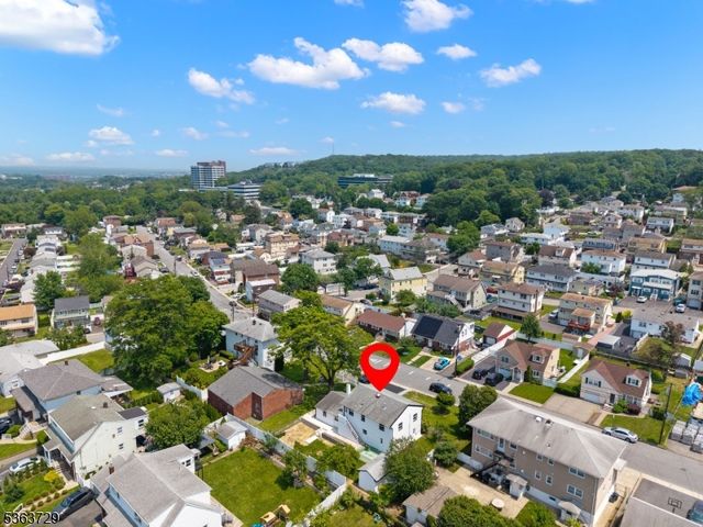 86 Mount Pleasant Ave, Woodland Park, NJ 07424