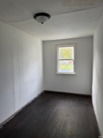 615 Mercer Avenue, Goshen, IN 46528