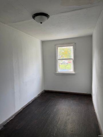 615 Mercer Avenue, Goshen, IN 46528