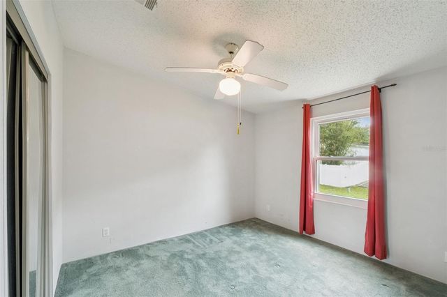 42 MAPLEHURST AVENUE, Debary, FL 32713