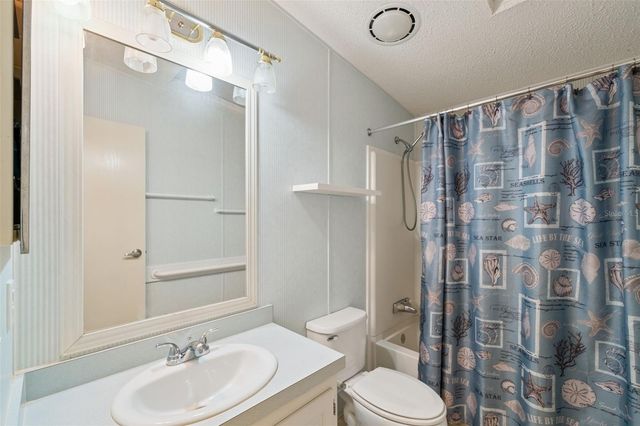 42 MAPLEHURST AVENUE, Debary, FL 32713