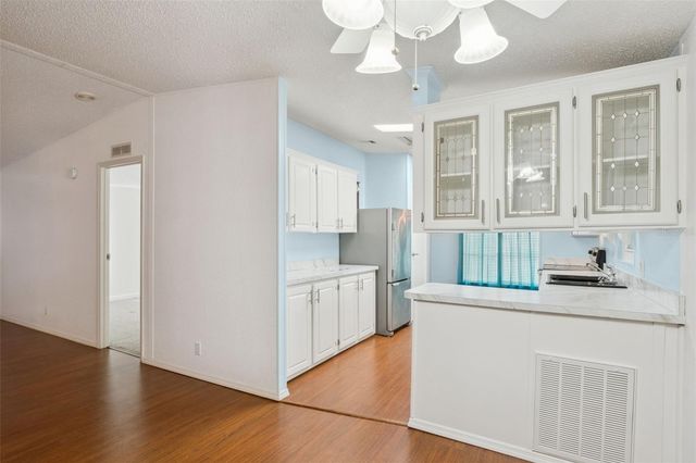 42 MAPLEHURST AVENUE, Debary, FL 32713