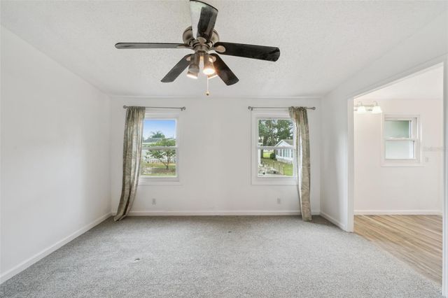 42 MAPLEHURST AVENUE, Debary, FL 32713