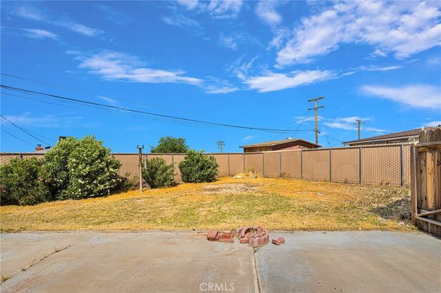 2567 Perth Court, Barstow, CA 92311