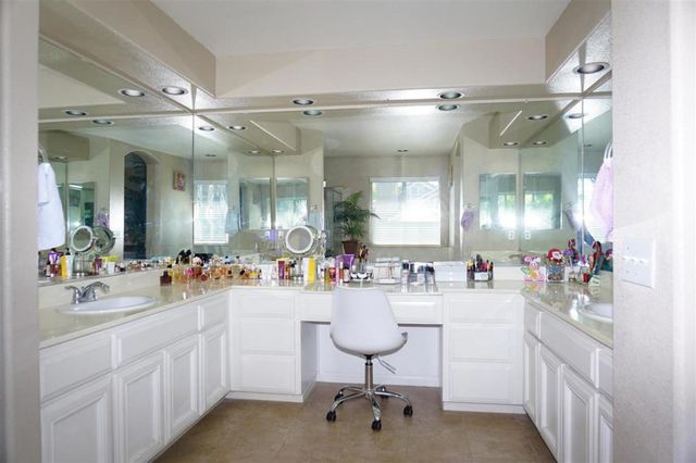 9402 Rodeo Drive, Gilroy, CA 95020