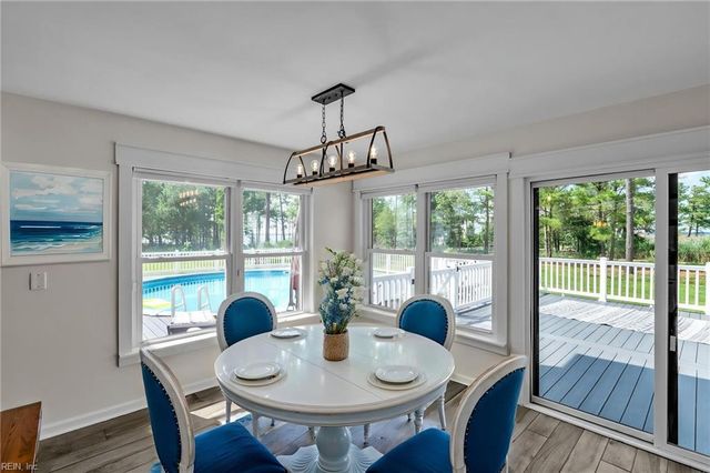 1700 Dandy Loop RD, Yorktown, VA 23692