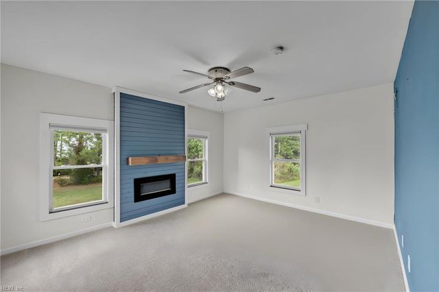 1700 Dandy Loop RD, Yorktown, VA 23692
