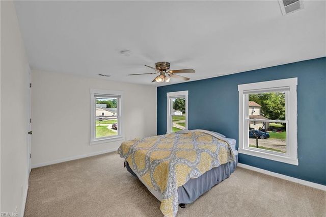 1700 Dandy Loop RD, Yorktown, VA 23692