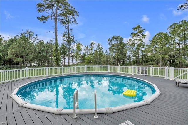 1700 Dandy Loop RD, Yorktown, VA 23692