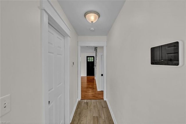 1700 Dandy Loop RD, Yorktown, VA 23692