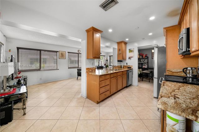 4402 NW 44th Ave, Tamarac, FL 33319