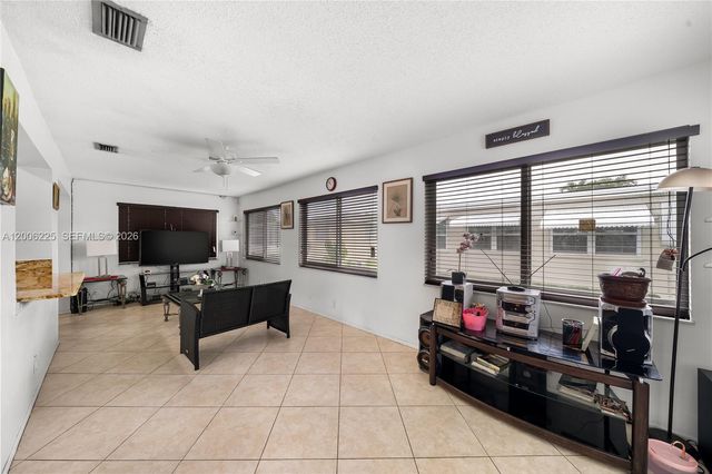 4402 NW 44th Ave, Tamarac, FL 33319