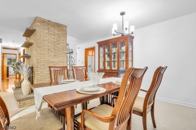 58 Arden St, Franklin Twp., NJ 08873