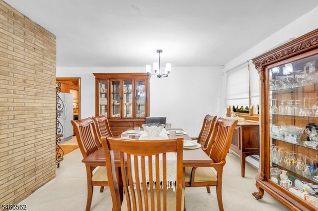 58 Arden St, Franklin Twp., NJ 08873