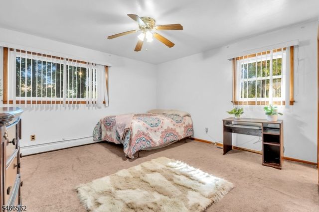 58 Arden St, Franklin Twp., NJ 08873