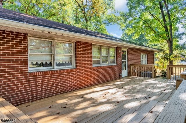 58 Arden St, Franklin Twp., NJ 08873