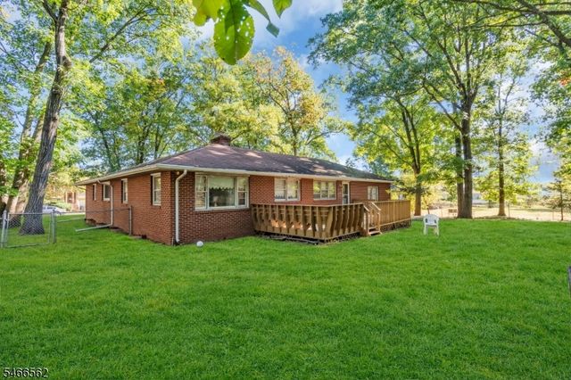 58 Arden St, Franklin Twp., NJ 08873