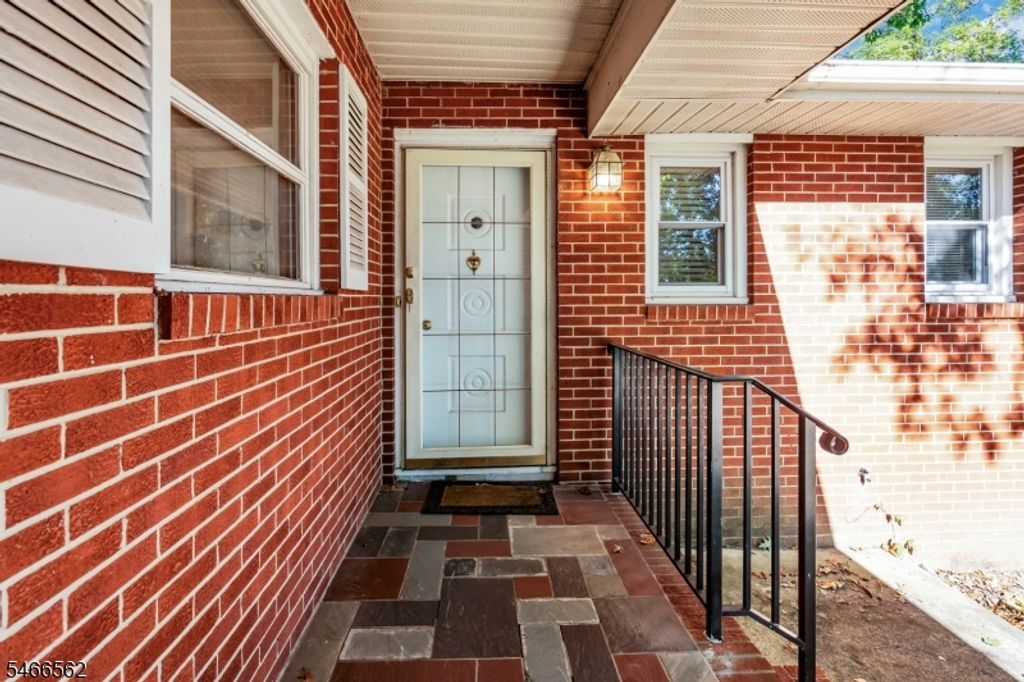 58 Arden St, Franklin Twp., NJ 08873 — photo 3