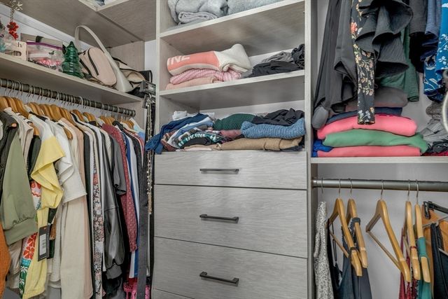 84 Hawthorne Village Rd 84, Nashua, NH 03062