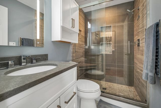 84 Hawthorne Village Rd 84, Nashua, NH 03062