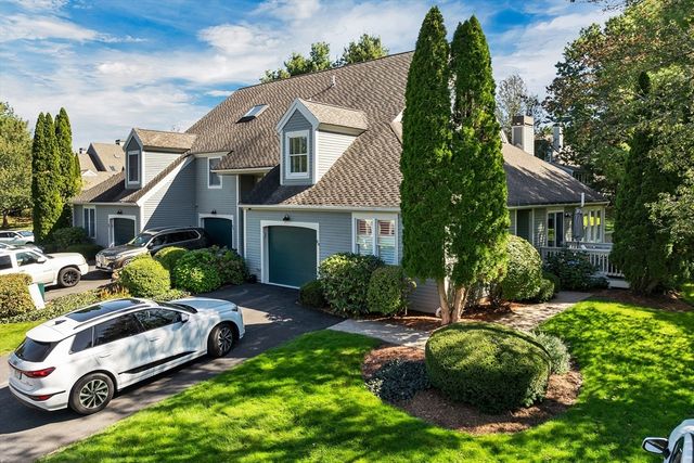 84 Hawthorne Village Rd 84, Nashua, NH 03062