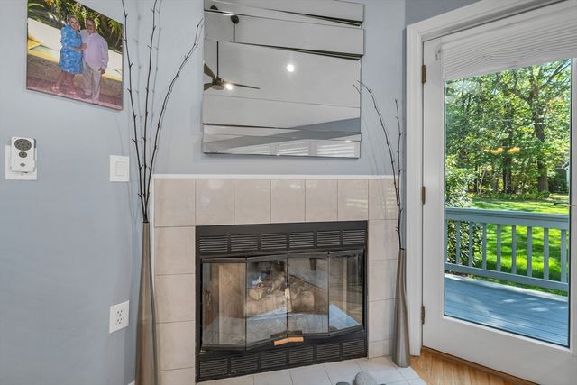 84 Hawthorne Village Rd 84, Nashua, NH 03062