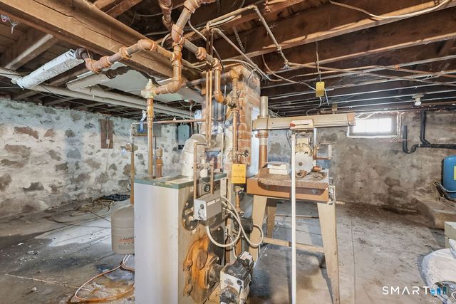 30 Old Wolcott Road, Bristol, CT 06010