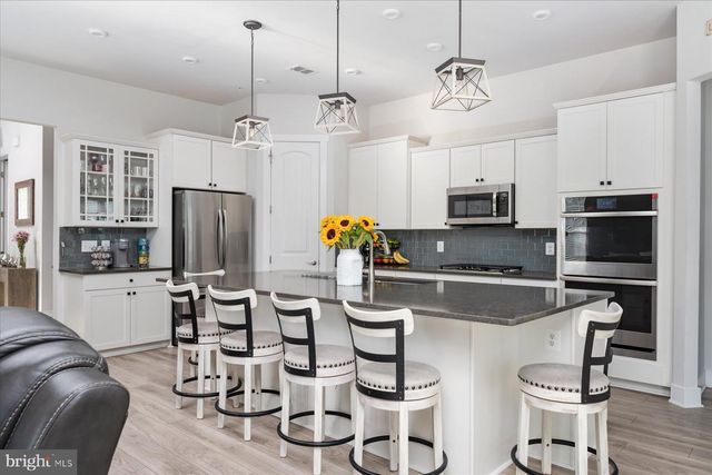 135 NAUSET LN, Chester, MD 21619