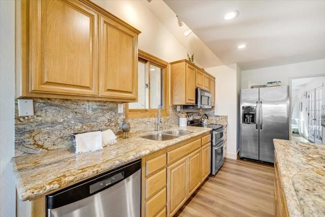 16355 Whispering Oaks Drive, Ramona, CA 92065