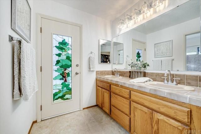 16355 Whispering Oaks Drive, Ramona, CA 92065