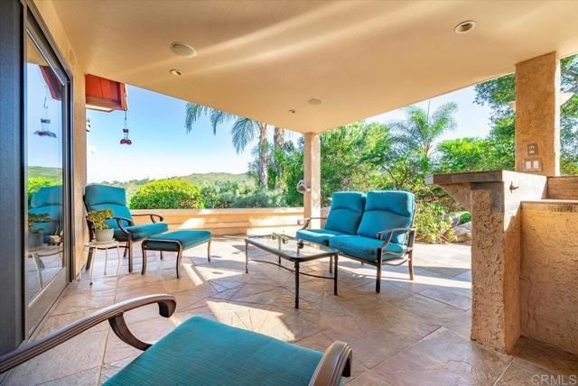 16355 Whispering Oaks Drive, Ramona, CA 92065