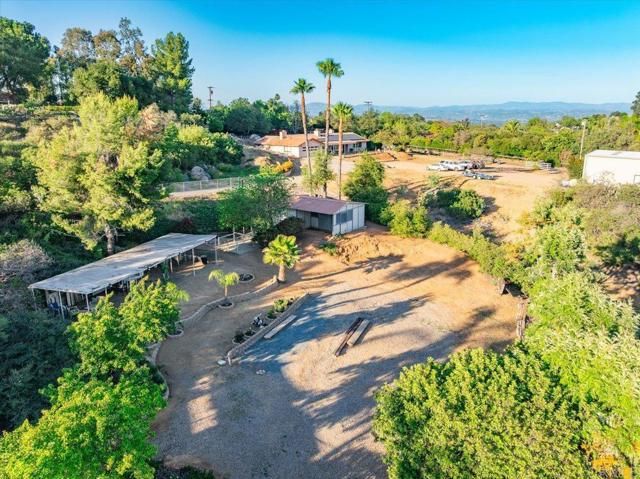 16355 Whispering Oaks Drive, Ramona, CA 92065