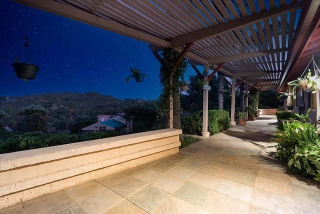 16355 Whispering Oaks Drive, Ramona, CA 92065