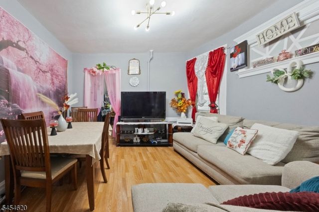 209 N 11Th St, Newark City, NJ 07107